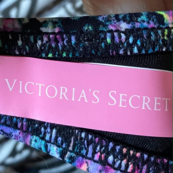 VS MULTI-Coloured Strapless Swim, 32D. *P1050 - Picture 5 of 6